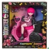 Draculaura y vamptastic scooter monster high